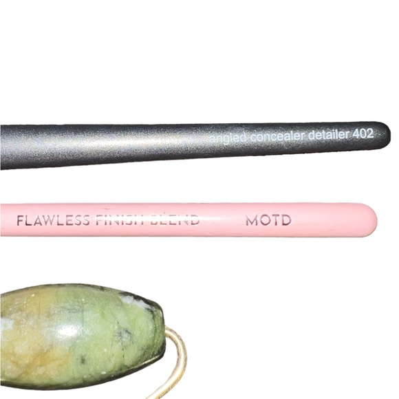 NEW Huge Makeup/Skin care bundle! Example of one I did please read :-) - Picture 12 of 16